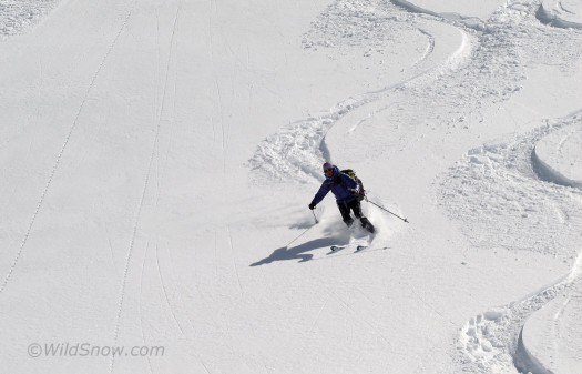Down glaciated moderate terrain to Schone Aussicht hotel, good snow was found. Lisa skiing
