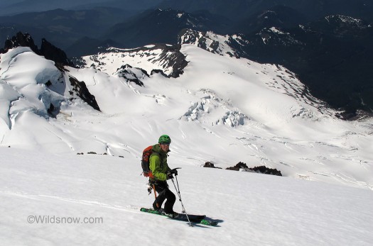 Ski mountaineering and backcountry skiing in the north cascades of washington