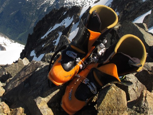 boots for ski mountaineering and backcountry skiing