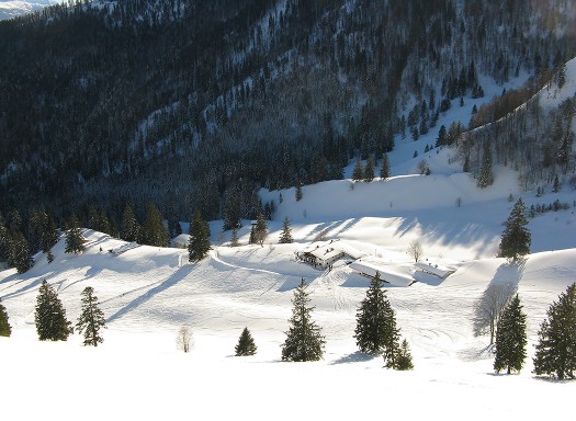 Skiing down to Wuhrstein Alm.