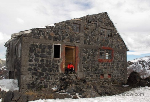 Refugio Garganta del Diablo, above the town of Las Trancas