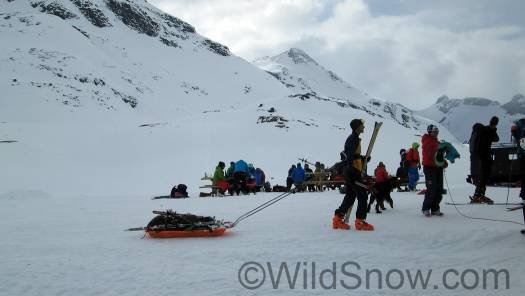 What amazed me more than anything was the shear variety of gear, and the Norwegian willingness to use it.  This guy had been carting his family around for hours in moderate terrain above the lodge.