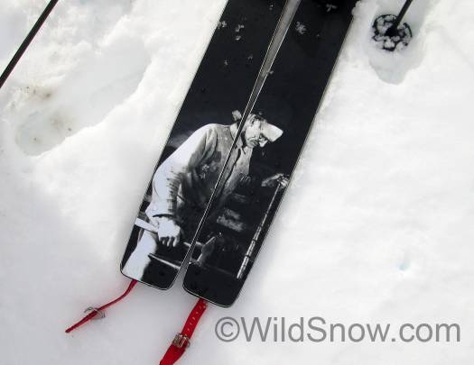 Erlend's father had this pair of Evi skis with custom topskin depicting a relative who was a blacksmith.