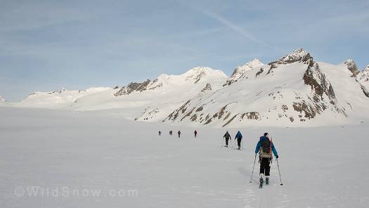 Skinning west across Konkordiaplatz.