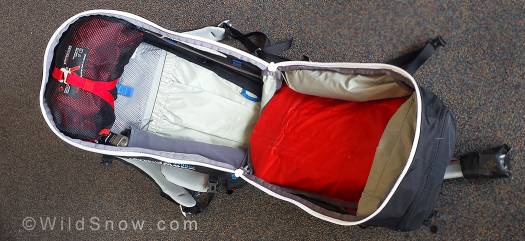 The Pro Short opens all the way up allowing easy access to everything in the main compartment.