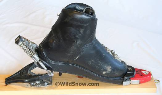 Complete Marker TR backcountry skiing binding shown above. It has no touring heel elevator post, and heel lift is limited.