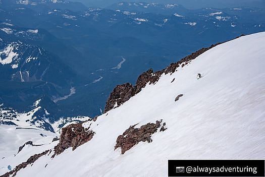 Approaching the roll into the Finger with speed and confidence in the Hoji Pro Tour. Mt Rainier, WA