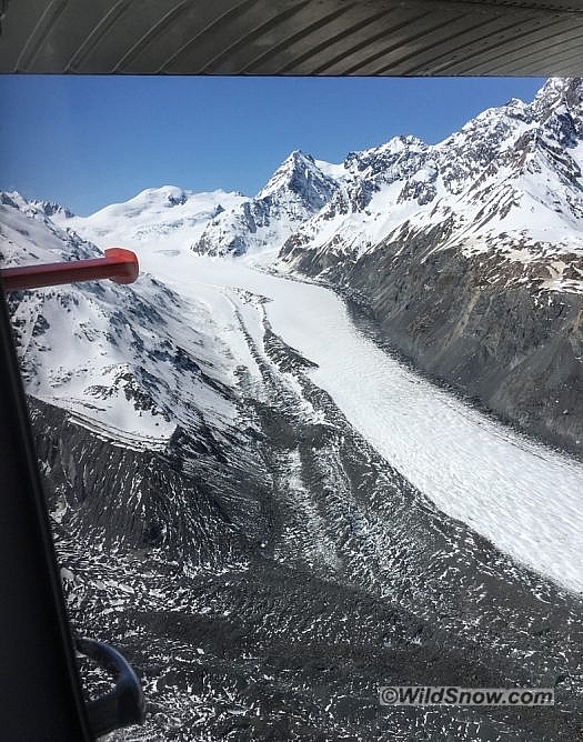 Looking down on the long Tasman glacier from the air is quite a bit nicer than slogging up or down it.